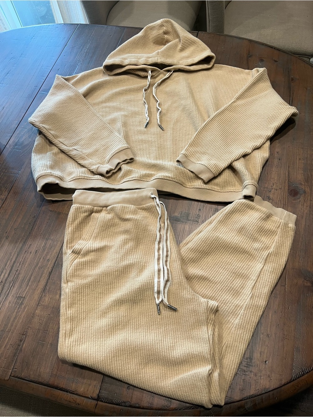 Aerie New Love Corded Ribbed
Cropped Pullover Hoodie & Pant Set Beige/Tan